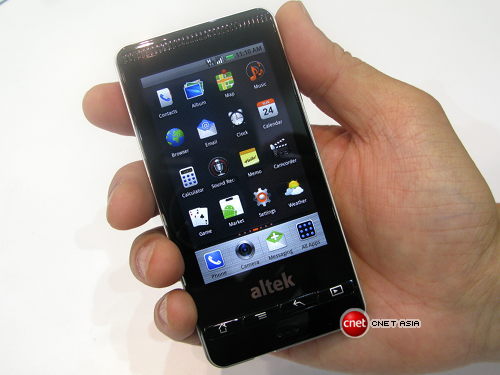 แม่เจ้า 14 ล้าน! นี่มันกล้องหรือมือถือ : Altek Leo, android with 14 MegaPixel Camera