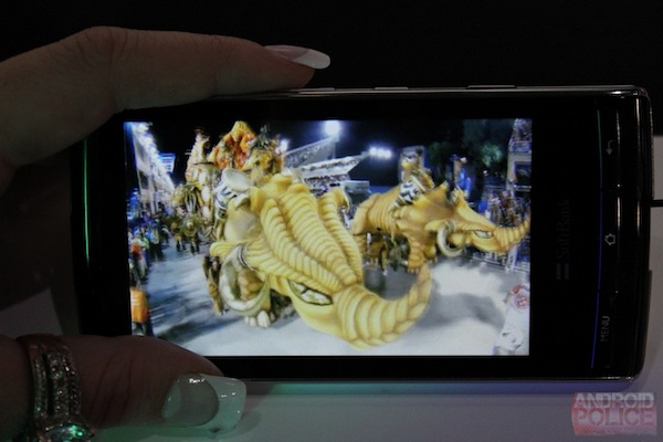 Sharp Galapagos ตัวเป็นๆ กับหน้าจอและกล้อง 3D!!