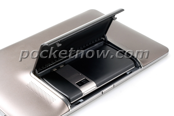 Asus ทำได้! รวมร่าง SmartPhone กับ Dock ออกมาเป็น Tablet???