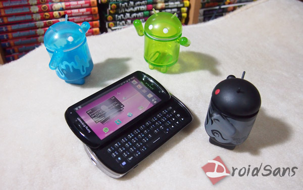 DroidSans Review : Sony Ericsson Xperia Pro พิมพ์กระจุย ถ่ายรูปกระจาย ออนไลน์กระเจิง