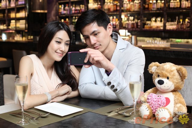 Motorola RAZR สีม่วงบุกไต้หวันวาเลนไทน์นี้