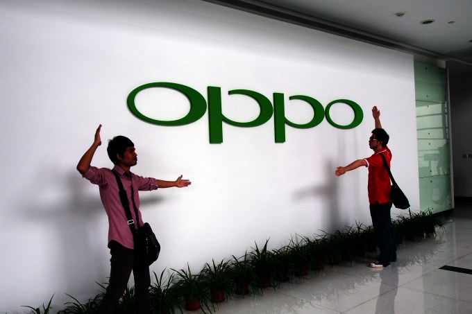 DroidSans เยี่ยมชมโรงงาน OPPO ต่อด้วยเดินดูมือถือในจีนและฮ่องกง