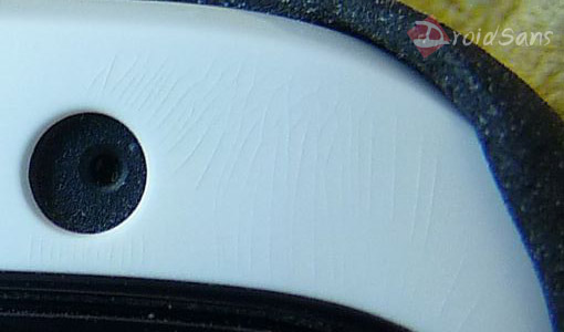 รายงานจากสมาชิก HTC One X สีขาวมีอาการแตกลายงาเกิดขึ้น