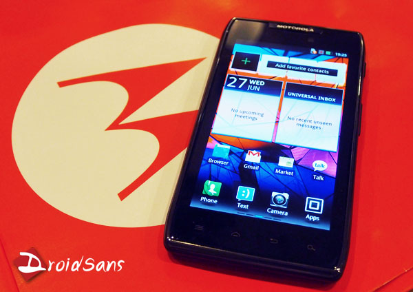 Motorola เปิดตัว RAZR MAXX ในประเทศไทย พร้อมเผยโฉม RAZR V เป็นครั้งแรก