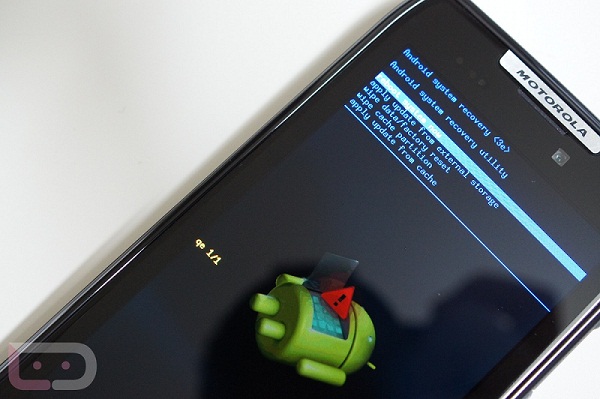 Motorola แอบฝัง Root Checker ใน Firmware ICS