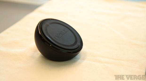 พาไปดู Charging Orb แท่นชาร์จไร้สายพลังชี่ (Qi) สำหรับ Nexus 4