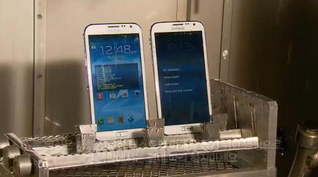 Samsung เผยแพร่วิดีโอการทดสอบทางฮาร์ดแวร์กับมือถือสมาร์ทโฟนรุ่นเรือธง