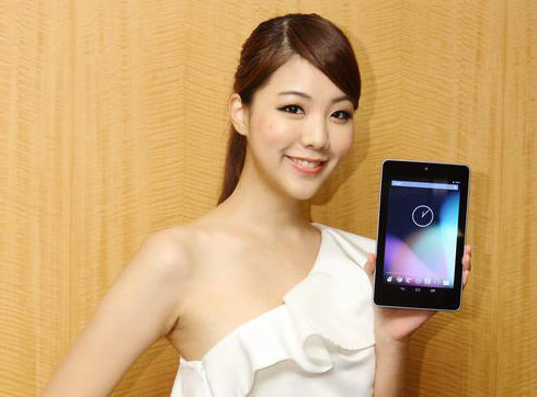 [ข่าวลือ] Nexus 7 รุ่นอัพเกรดจะมาพร้อม Jelly Bean 4.3 , จอ Full HD, กล้องหลัง 5 ล้าน และ RAM 2 GB
