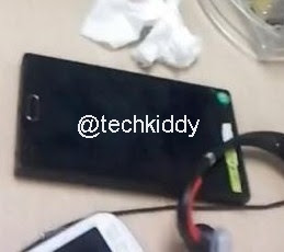 ภาพหลุด! เครื่องต้นแบบ Galaxy Note III แบบ(ค่อนข้าง)ชัด