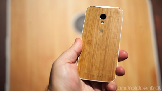 หรือจะเอา? … Moto X รุ่นไม้สัก!!