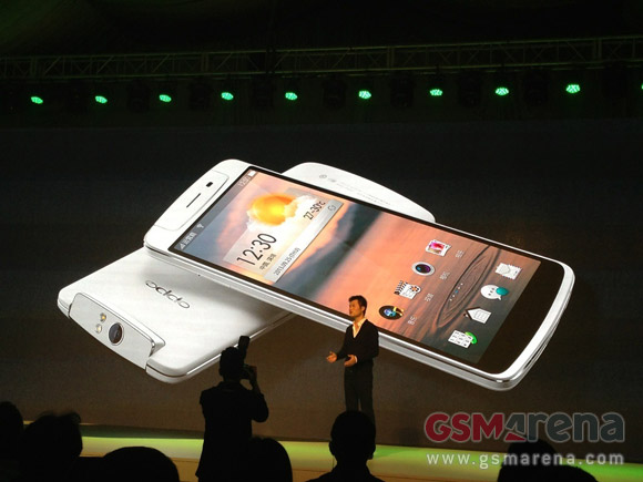 เทพปะทะเทพ เปรียบเทียบ จอ Triluminos ของ Xperia Z Ultra กับ Super LCD3 ของ HTC One