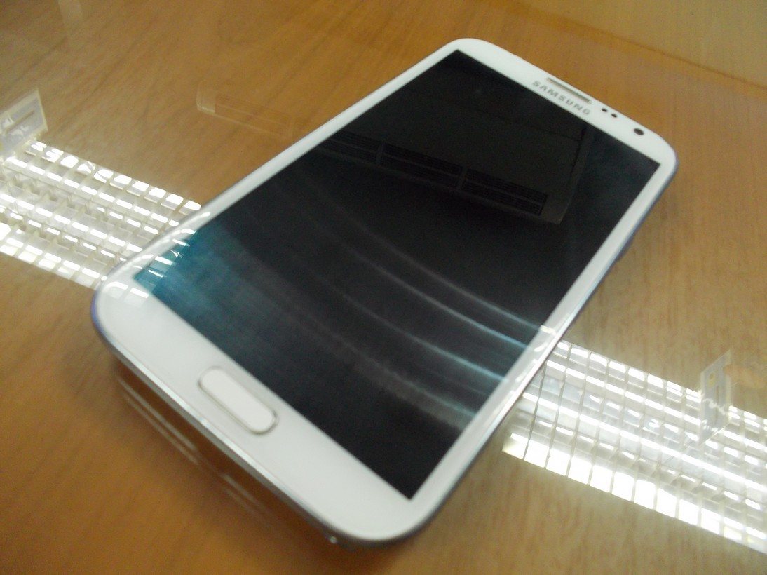 เปรียบเทียบภาพถ่ายจาก Samsung Galaxy S5, Sony Xperia Z2, LG G Pro 2 และ HTC One M8 จากเวบ ePrice