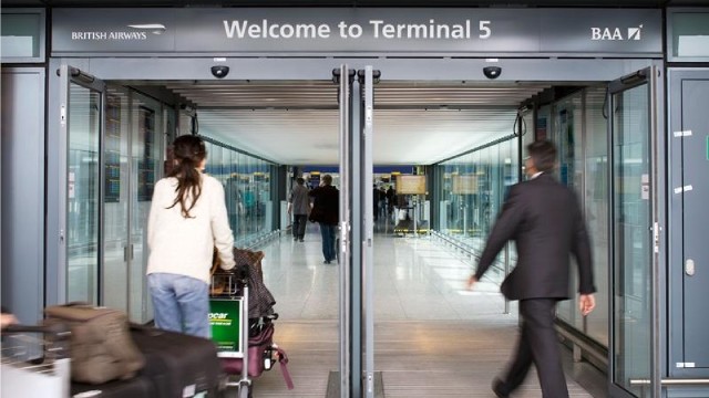 ยึดสนามบิน…Samsung เตรียมยึด Terminal ในสนามบิน Heathrow แปลงร่างให้กลายเป็น Terminal Samsung Galaxy S5
