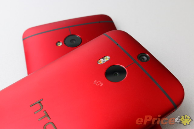 เชิญชม HTC One M8 สีแดง วางเทียบกับ One M7 (ภาพจาก eprice)