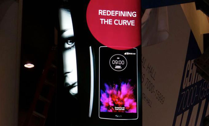 ขึ้นป้ายแล้ว LG G Flex 2 มาอวดโฉมในงาน CES 2015 แน่นอน