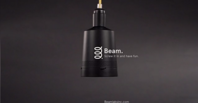 เปลี่ยนโคมไฟธรรมดาๆให้กลายเป็น Android Projector ด้วย “Beam”