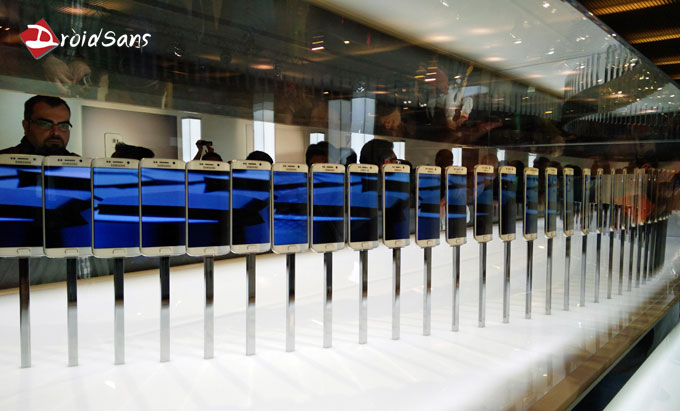 ลองจับลองเล่น Samsung Galaxy S6 และ S6 edge ในงานเปิดตัว Galaxy Unpack 2015