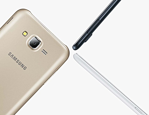 จากอี๊สู่เจ๊.. Samsung เปิดตัว Galaxy J7 และ J5 งานนี้เจ๊ต้องสวย ด้วย Selfie Flash