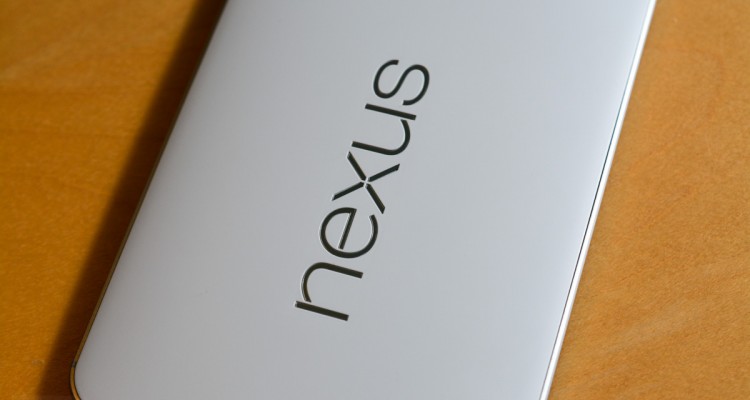 เผยภาพเงาด้านหลัง Nexus 5 (2015) อาจมาพร้อมกล้อง 3D Camera หรือช่องสแกนลายนิ้วมือ