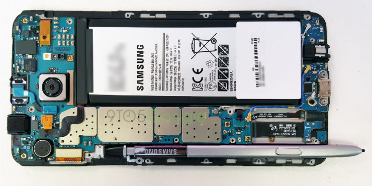 เปิดฝาหลัง Galaxy Note 5 มาดูกันว่าทำไมเสียบปากกา S Pen ผิดด้านแล้วถึงติด