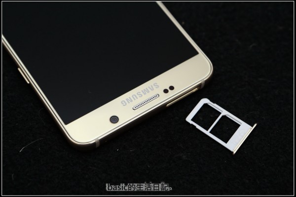 โอละพ่อกันไป.. แกะกล่อง Galaxy Note 5 รุ่น Dual SIM ก็ไม่มีช่อง Micro SD