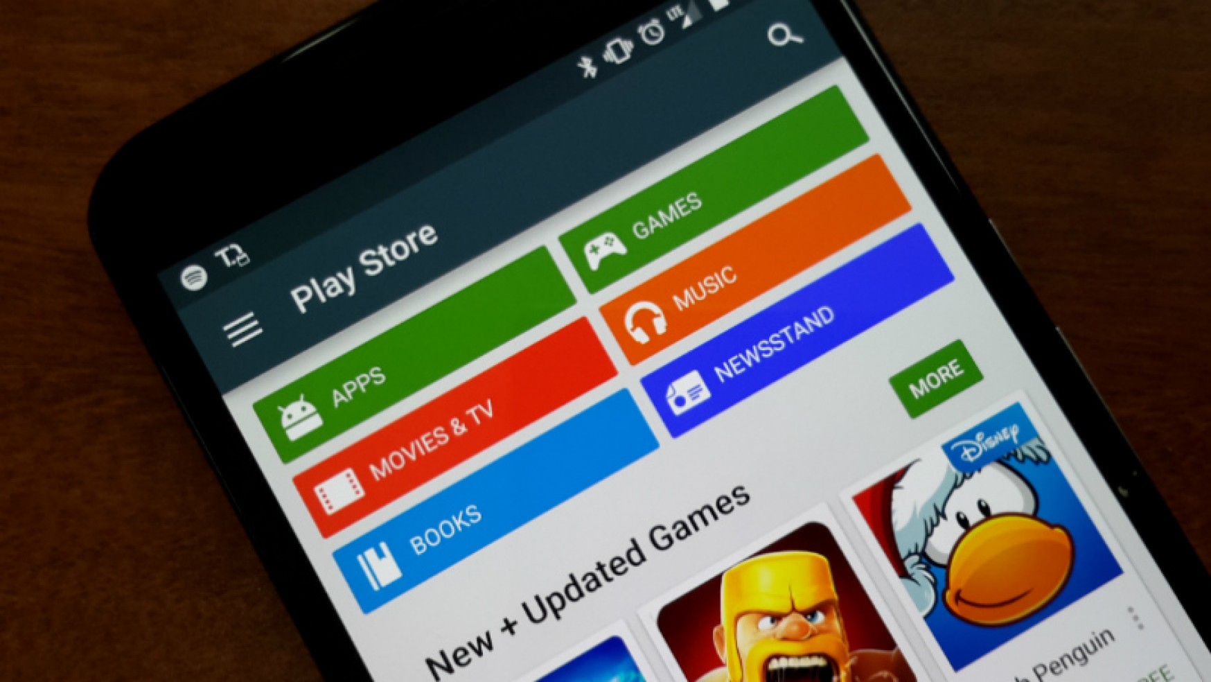 สายเปย์มาแรง.. รายได้ Play Store เติบโตขึ้นถึง 82% ในไตรมาสที่ผ่านมา ด้าน App Store เองก็โตขึ้น 60%