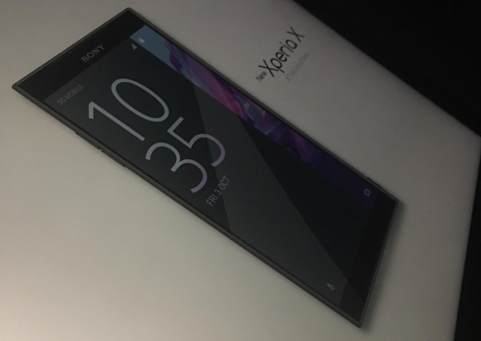 หลุดภาพ Xperia X ปี 2017 ยังคงทรงเหลี่ยม ขอบบางลงกว่าเดิม ปรับตำแหน่งปุ่ม