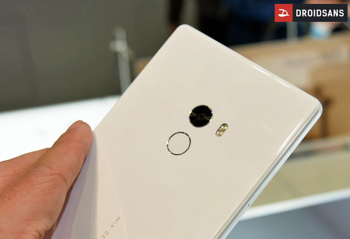 Mi MIX 2 Special Edition เวอร์ชั่นเซรามิกสีขาวเริ่มวางจำหน่ายแล้ว ราคาแตะ 24,000 บาท