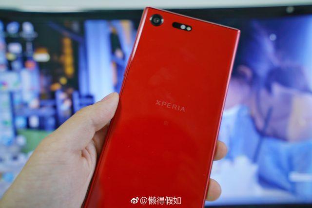 หลุดภาพ Xperia XZ Premium สีแดงสด คาดเป็นรุ่นขายในประเทศญี่ปุ่น