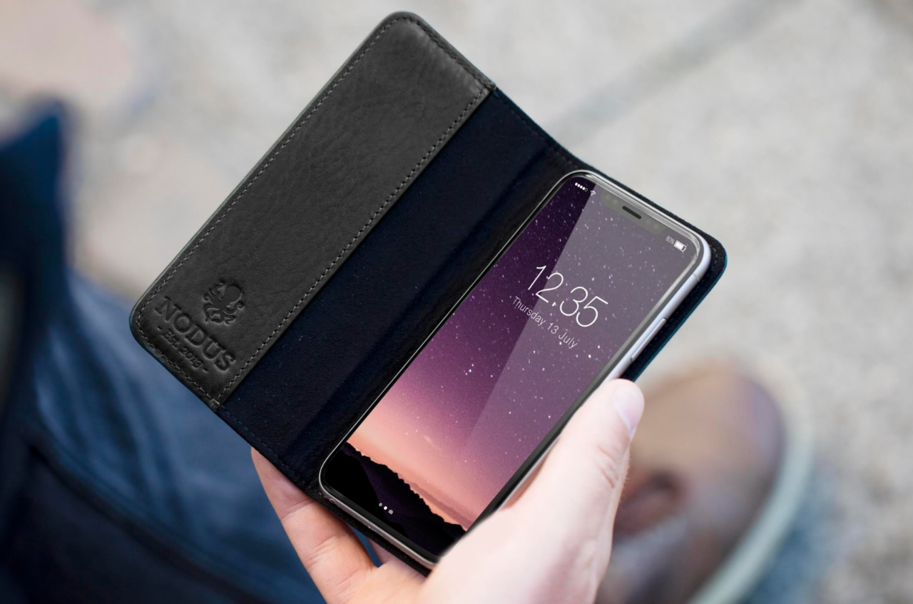 เตรียมตั้งโรงงานผลิตเอง.. Apple อาจเลิกสั่งซื้อหน้าจอ OLED จาก Samsung ในปี 2018