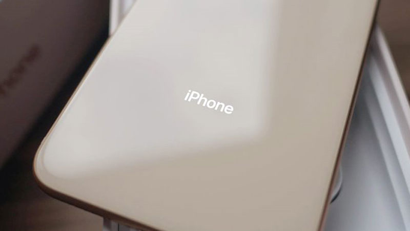 Apple เสียส่วนแบ่งตลาดและยอดขายในสหรัฐสวนทางกับค่ายอื่นๆ ส่วน Motorola กลับมาเติบโต 2 เท่า