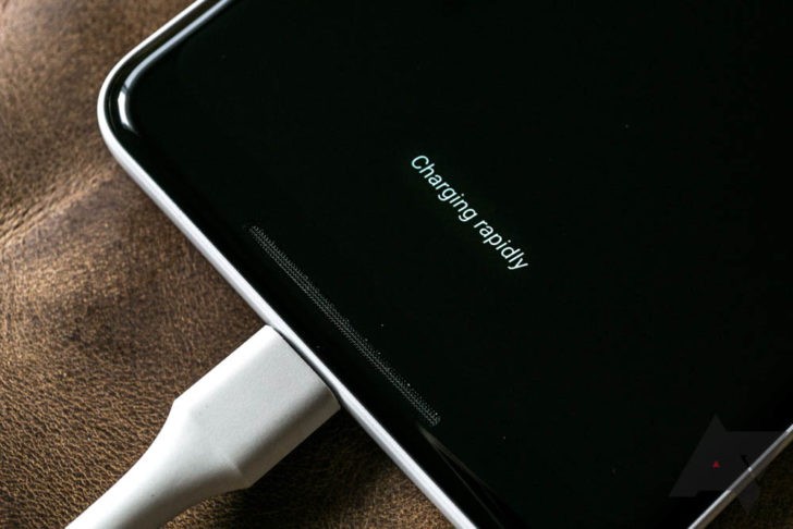 พบ Pixel 2 XL ชาร์จแบตเตอรี่ได้ช้าลงเมื่ออุณหภูมิต่ำ แต่ที่หน้าจอยังแสดงผลว่าชาร์จเร็ว