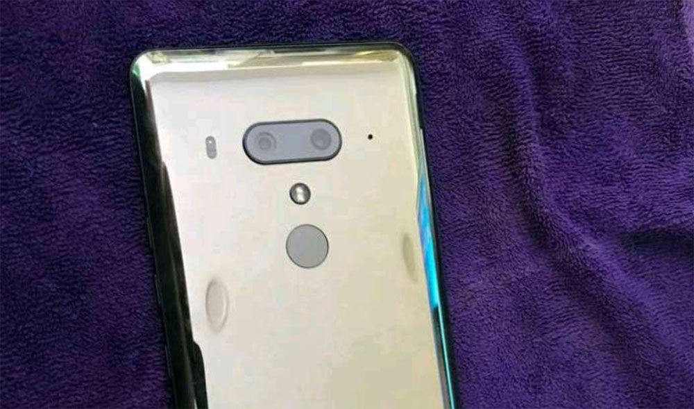 ภาพหลุดด้านหลังของมือถือเรือธง ที่เห็นแว่บแรกไม่มีใครเดาว่ามันคือ HTC U12+