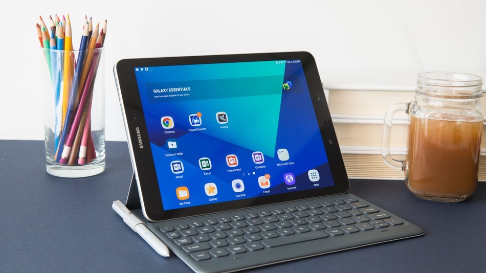 หลุดภาพตัวเป็นๆ Galaxy Tab S4 คาดมาพร้อมฟีเจอร์สแกนม่านตา และรองรับการใช้งาน DeX