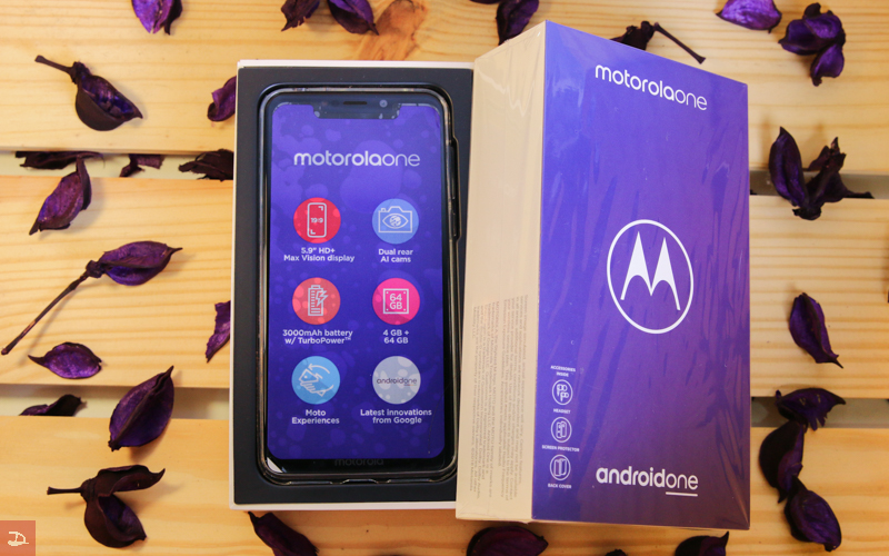 DS_unbox_motorolaone_02
