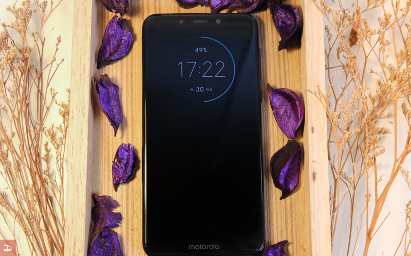 DS_unbox_motorolaone_04