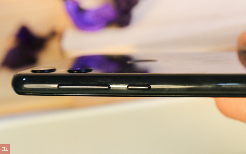 DS_unbox_motorolaone_09
