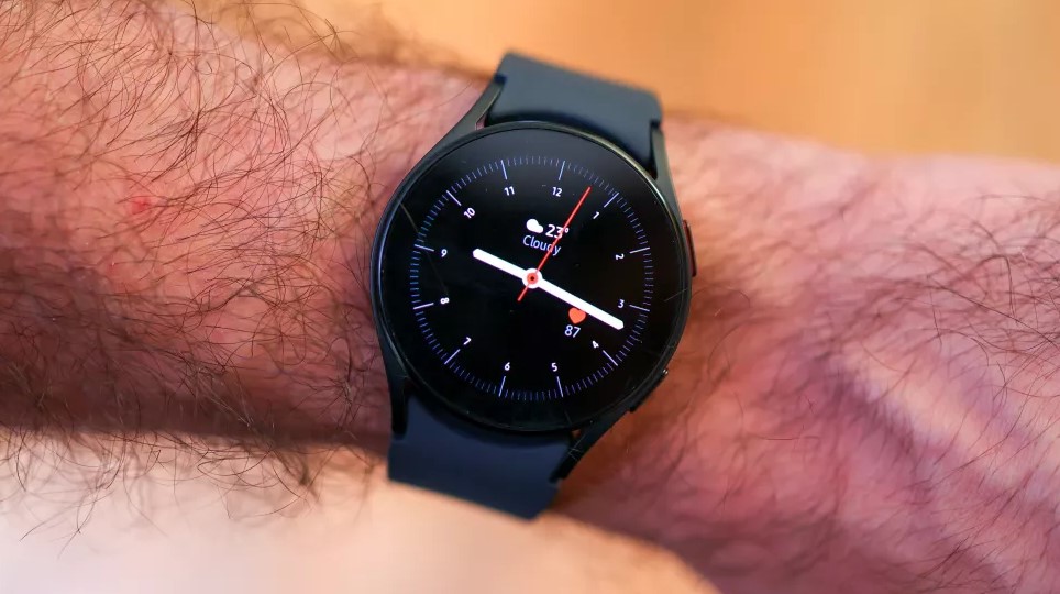 Samsung Galaxy Watch Active2 เกิดความร้อนจัดจนลวกข้อมือผู้ใช้ระหว่างนอน