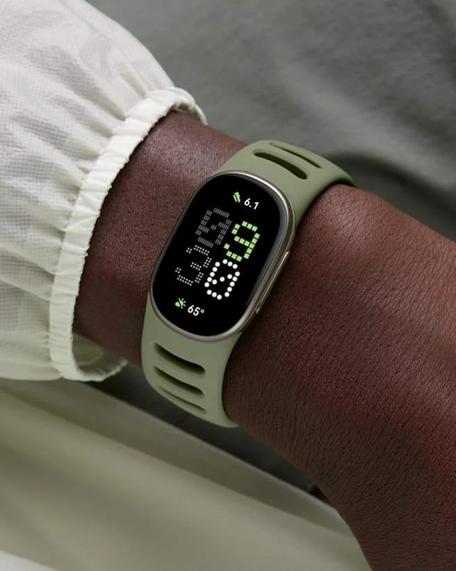 Google เปิดตัว Fitbit Edge สายรัดข้อมือสุขภาพ แบตใช้งานยาว 7 วัน มีจอในตัว ฟีเจอร์สุขภาพครบ